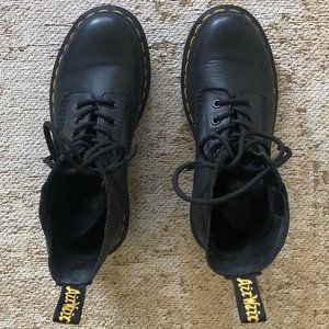 Size 7 black Doc Marten boots - excellent cond'tn